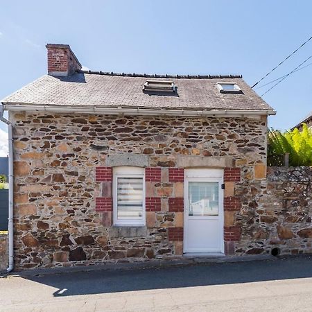 Jolie Maison En Pierre Vue Sur Mer A Плубазланек Экстерьер фото